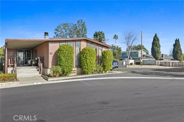 692 N Adele #11, Orange, CA 92867