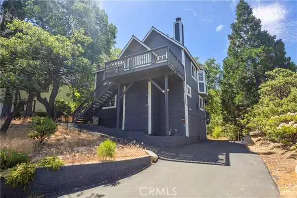 28833 Manitoba Drive, Lake Arrowhead, CA 92352