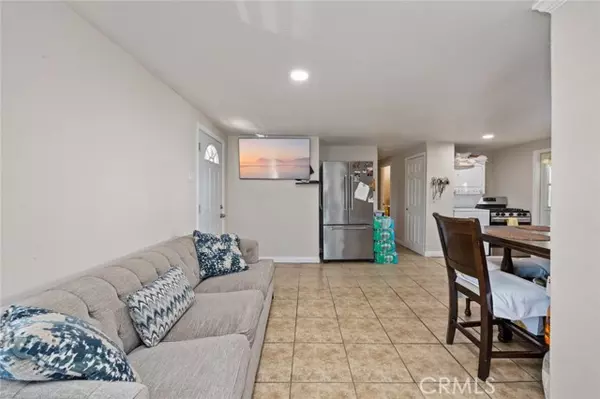 Santa Ana, CA 92703,4080 W First #175