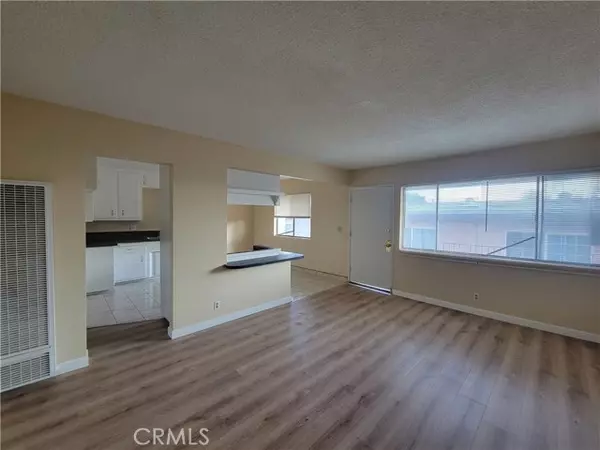 2352 Lewis Avenue #5, Signal Hill, CA 90755