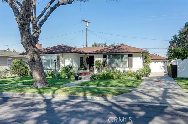 1015 W 18th Street, Santa Ana, CA 92706