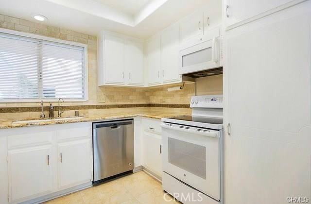 Laguna Woods, CA 92637,2386 Via Mariposa #1C