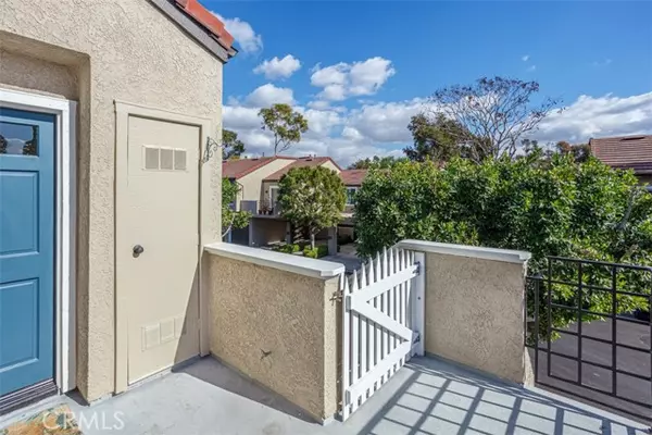 51 Stanford Court #82, Irvine, CA 92612