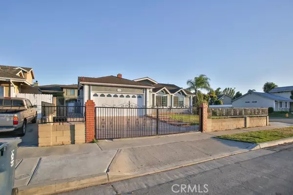 17252 Apel Lane, Huntington Beach, CA 92649