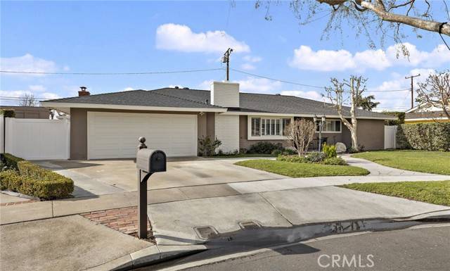 1862 Cockscrow Lane, North Tustin, CA 92705