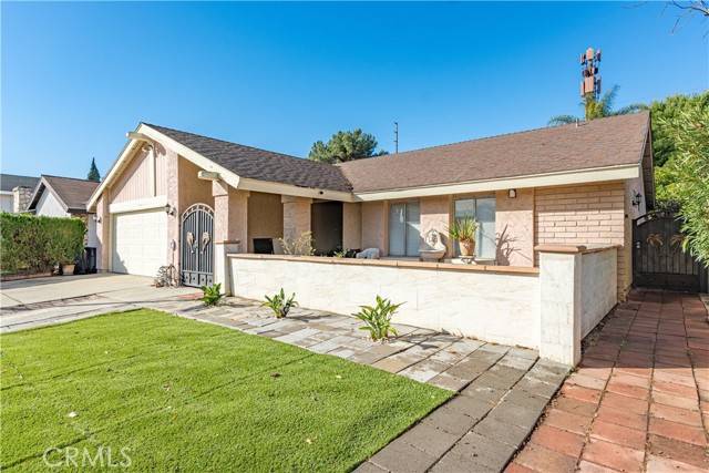 2714 S Deegan Drive, Santa Ana, CA 92704