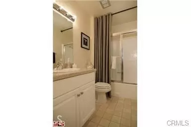 Woodland Hills, CA 91367,5530 Owensmouth Avenue #301