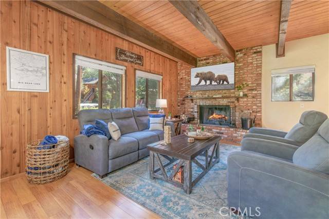 1041 Jasper Drive, Big Bear Lake, CA 92315