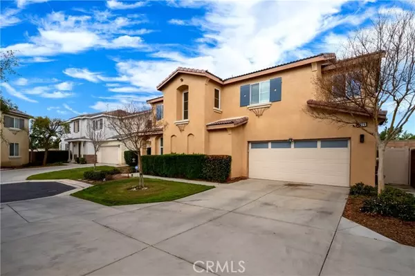 7024 Moonray Ct, Eastvale, CA 92880