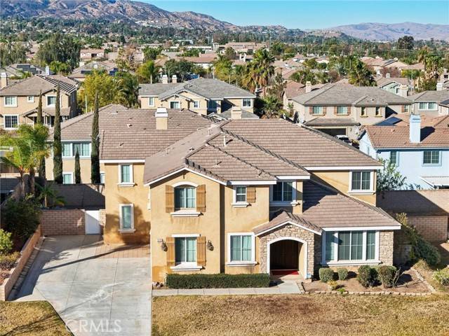 2272 Mary Clare Street, Corona, CA 92882