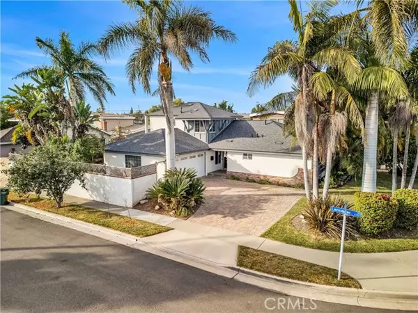 Huntington Beach, CA 92647,16821 Montclair Lane