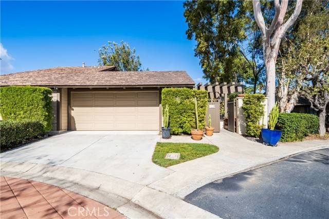 9 Lago Norte #5, Irvine, CA 92612