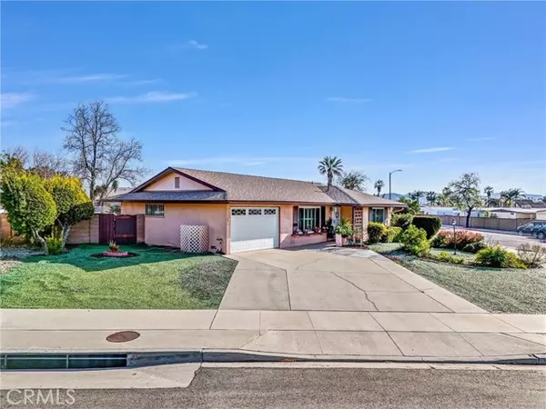 1661 W Mayberry Avenue, Hemet, CA 92543