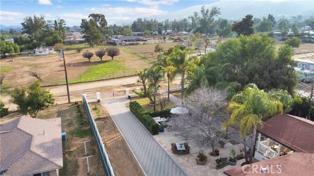 21510 Floral, Perris, CA 92570