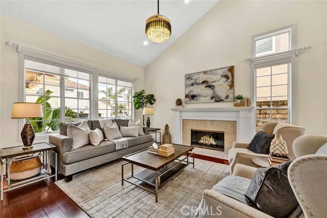 Tustin, CA 92782,2141 Palermo