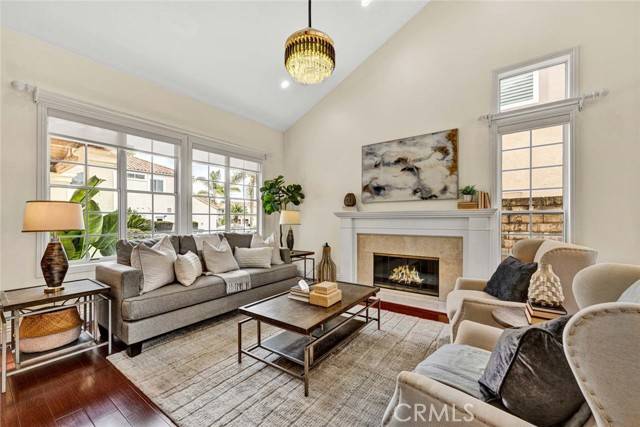Tustin, CA 92782,2141 Palermo