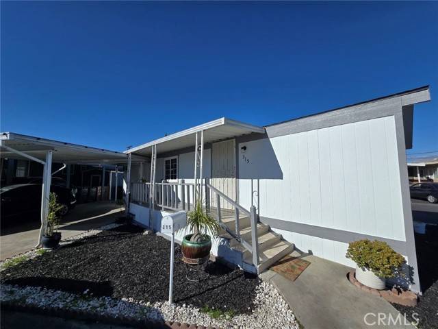 Santa Ana, CA 92703,315 Putter