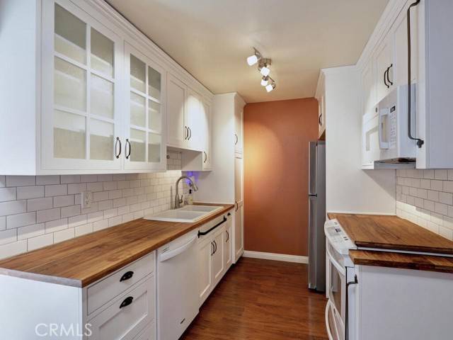 Santa Ana, CA 92707,1010 Macarthur Boulevard #16