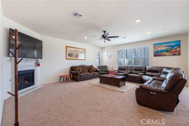 6594 June Mountain Way, Jurupa Valley, CA 92509