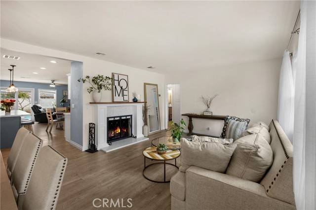Fullerton, CA 92832,413 W Hill Avenue