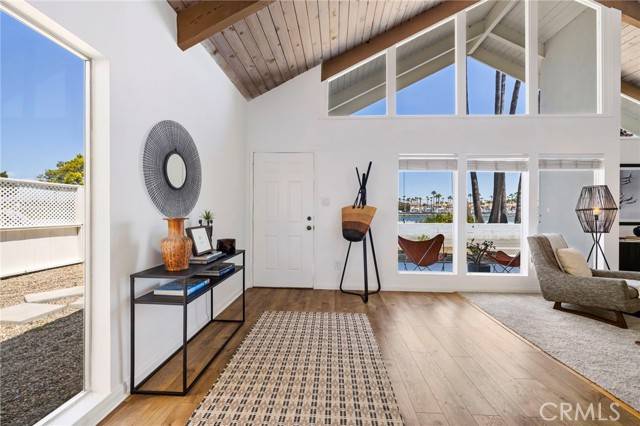 Long Beach, CA 90803,5263 E Paoli Way