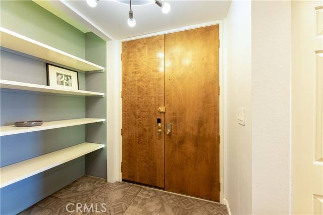 North Hollywood, CA 91602,11322 Camarillo Street #204