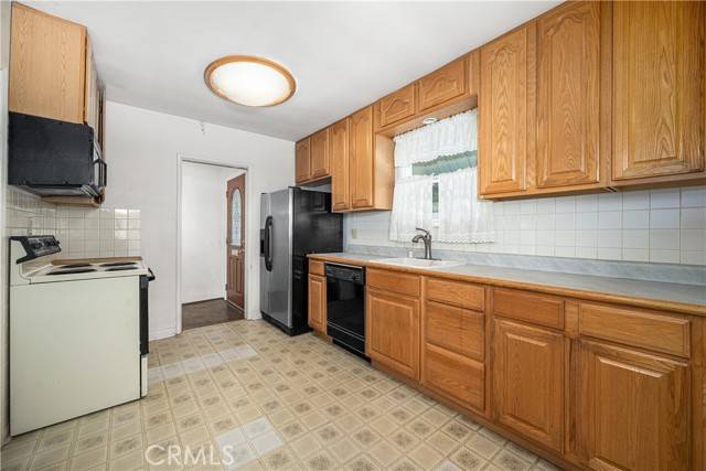 Long Beach, CA 90815,2312 Iroquois Avenue
