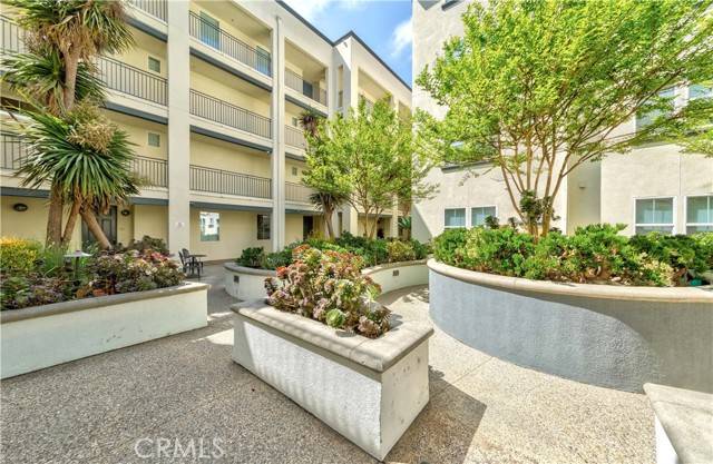 Playa Vista, CA 90094,12963 Runway Road #414