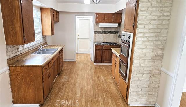 Glendora, CA 91741,1060 Newhill Street