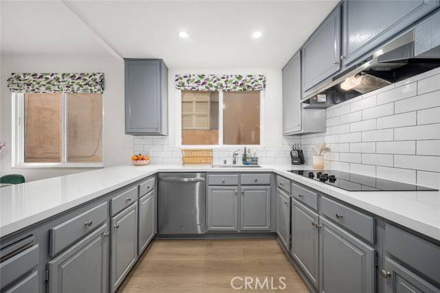 Los Angeles, CA 90025,1520 Camden Avenue #101