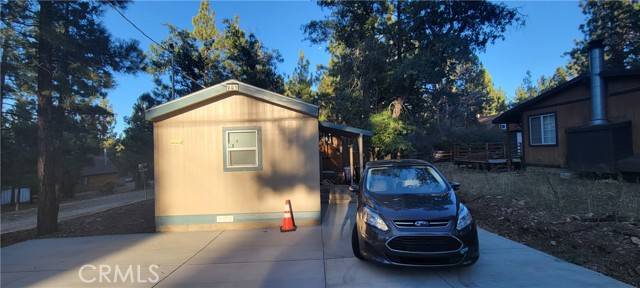 201 Maple Lane, Sugarloaf, CA 92386