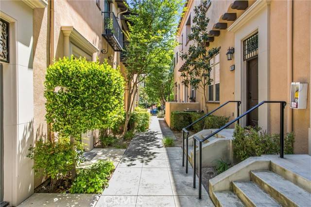 Corona, CA 92883,4428 Owens Street #103
