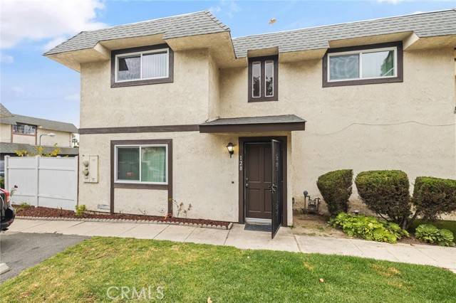 Santa Ana, CA 92704,128 Fairview Street #1