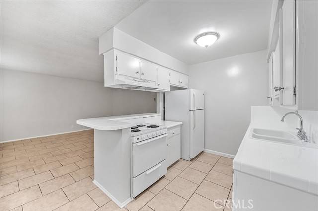 Long Beach, CA 90804,912 Gladys Avenue #8
