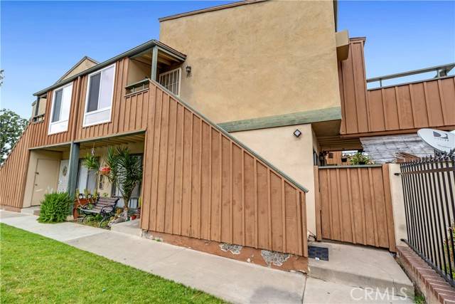 Santa Ana, CA 92707,1001 W Stevens Avenue #202
