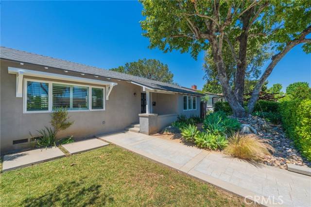3923 Rose Avenue, Long Beach, CA 90807