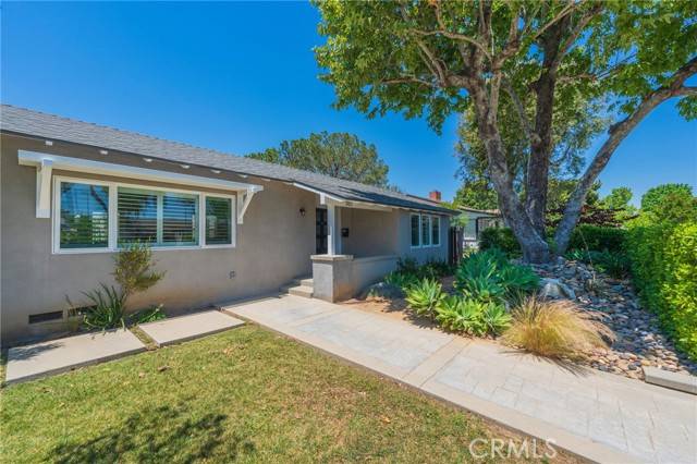 3923 Rose Avenue, Long Beach, CA 90807