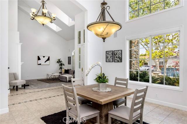 Los Alamitos, CA 90720,3232 Brimhall Dr