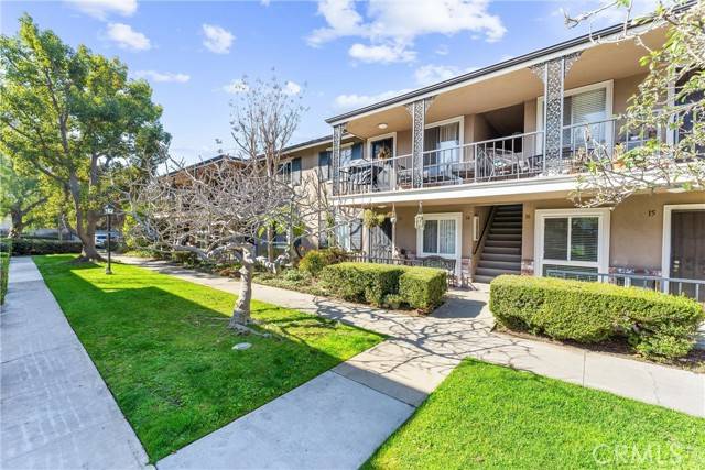 660 S Glassell Street #14, Orange, CA 92866