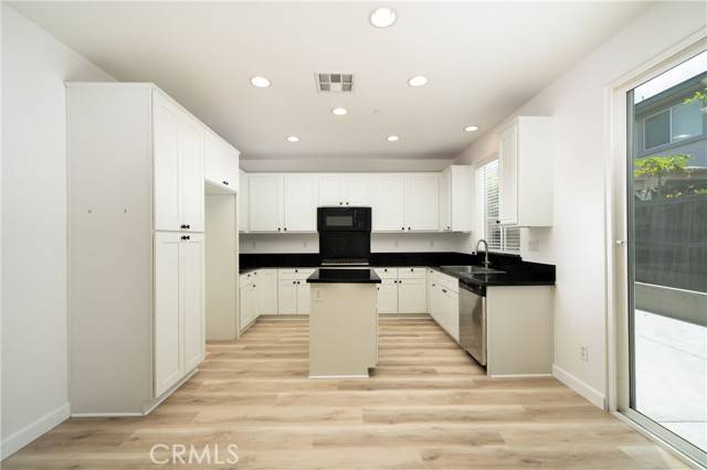 Stanton, CA 90680,8063 Cambria Circle