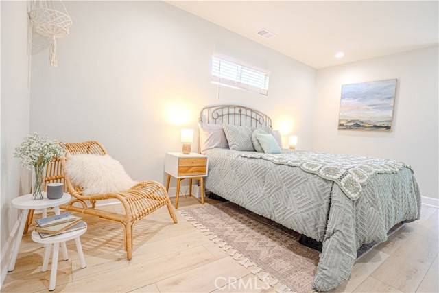 Long Beach, CA 90807,417 E 44th Way
