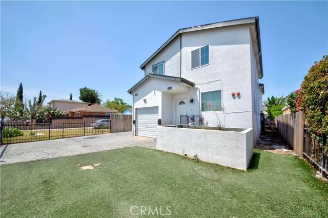 8711 Mckinley Place, Los Angeles, CA 90002