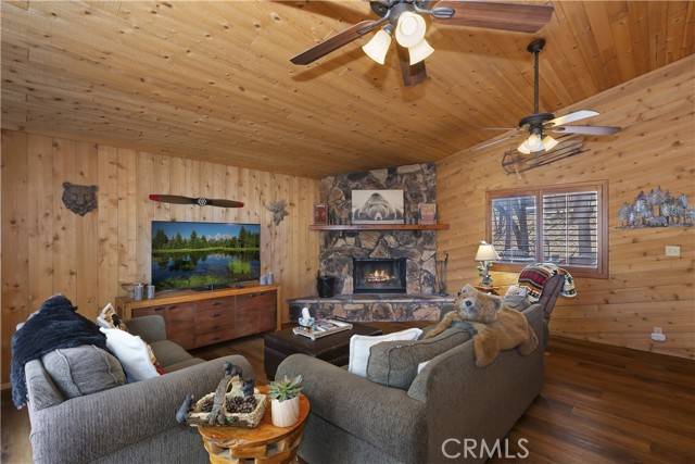 43122 Moonridge Road, Big Bear Lake, CA 92315