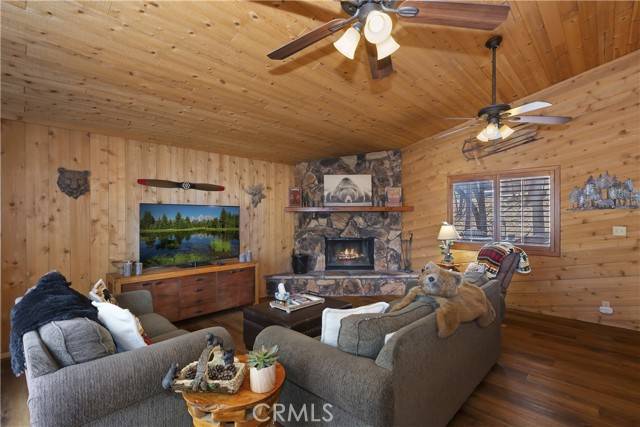 Big Bear Lake, CA 92315,43122 Moonridge Road