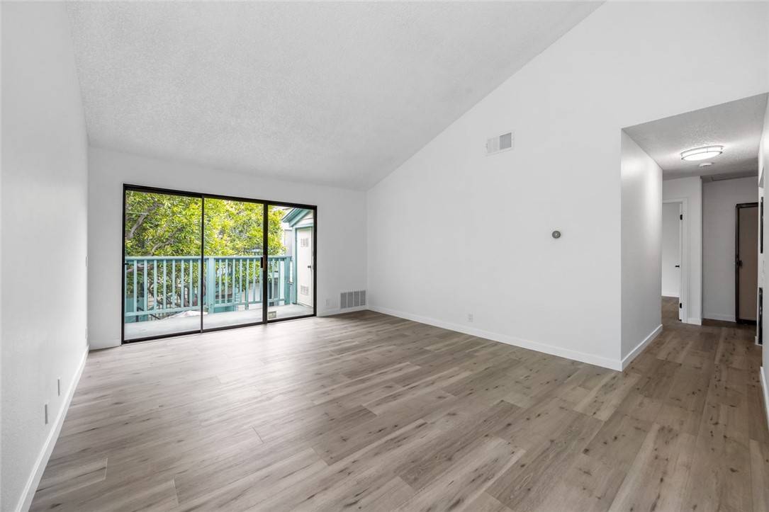 Torrance, CA 90502,20553 S Vermont Avenue #6