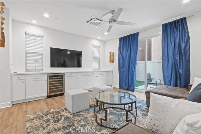 660 Daniel Freeman Circle, Inglewood, CA 90301