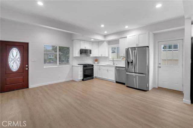 Lakewood, CA 90712,4032 Elsa Street