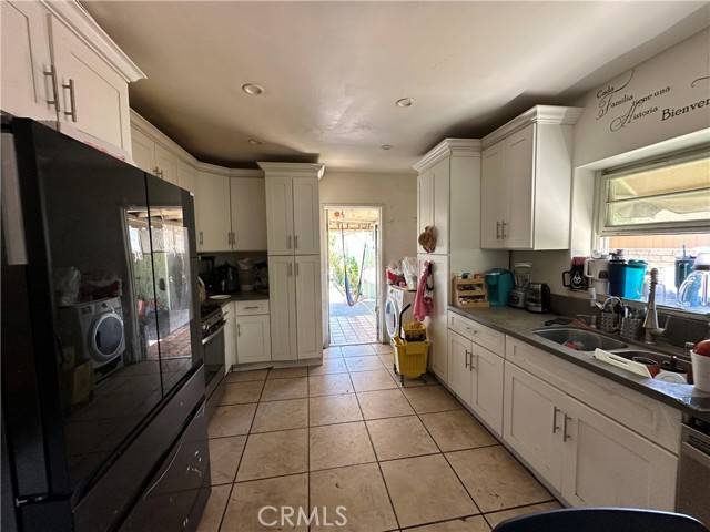 Anaheim, CA 92805,422 S West Street
