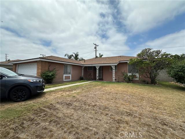 910 S Bewley Street, Santa Ana, CA 92704