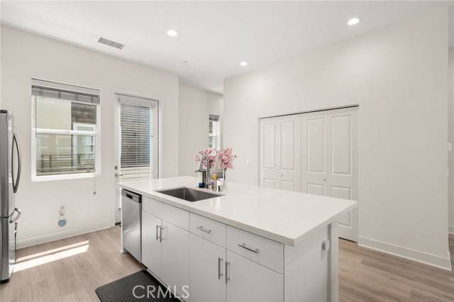 Anaheim, CA 92805,921 E Mason Lane #28